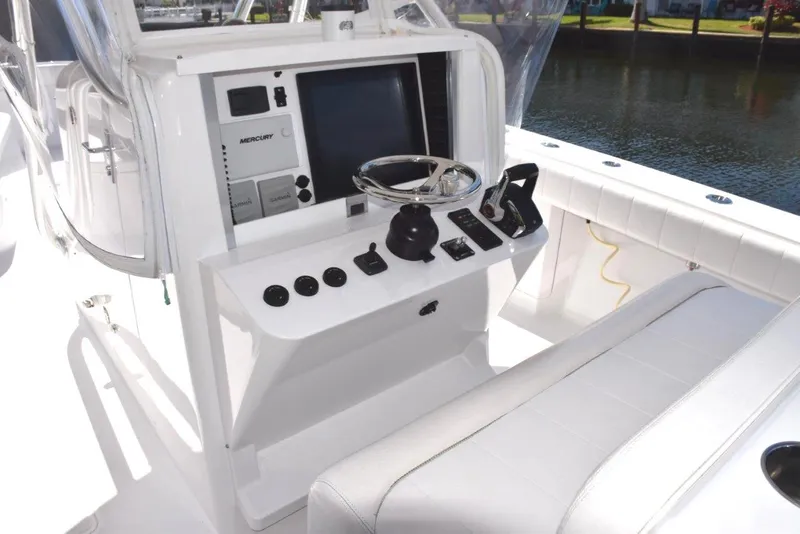 Slide: The Image of Panel cover slides down to disappear when open - 8