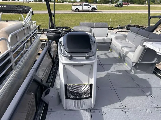 Slide: The Image of Sea-Doo Switch Sport 21 2024 - 10