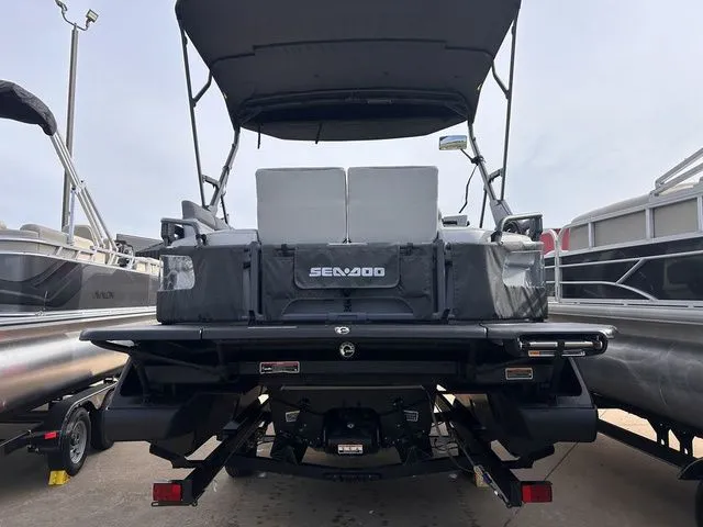 Slide: The Image of Sea-Doo Switch Sport 21 2024 - 6