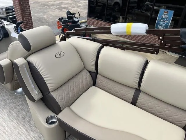 Slide: The Image of Veranda VR22RC 2025 - 19