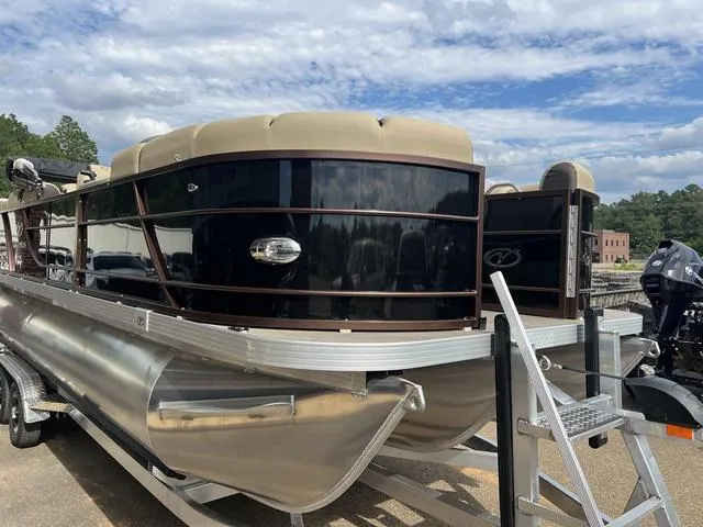 Slide: The Image of Veranda VR22RC 2025 - 4