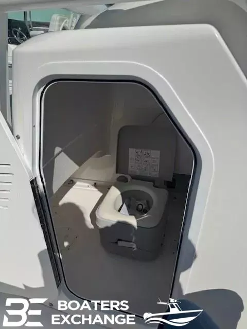 Slide: The Image of Everglades 243 Center Console 2025 - 7