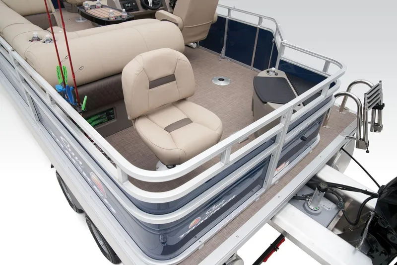 Slide: The Image of Sun Tracker Fishin' Barge 20 DLX 2024 - 37