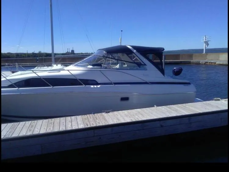 Slide: The Image of Bayliner 3255 Avanti 1998 - 2