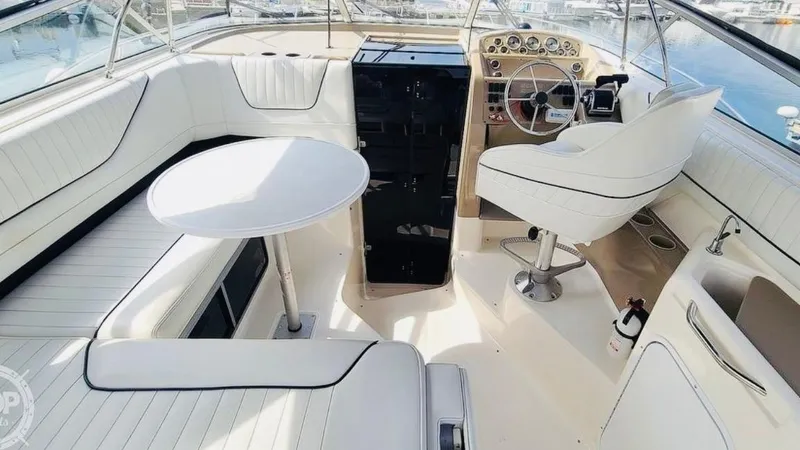 Slide: The Image of Bayliner 3255 Avanti 1998 - 6