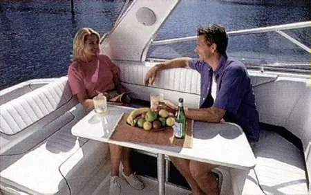 Slide: The Image of Bayliner 3255 Avanti 1998 - 7