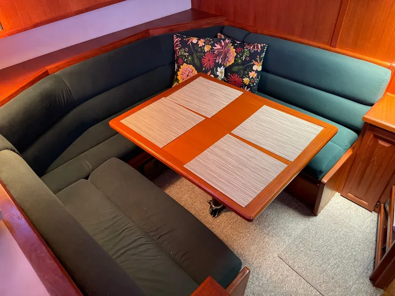 Slide: The Image of Dinette to port converts to sleeper - 22