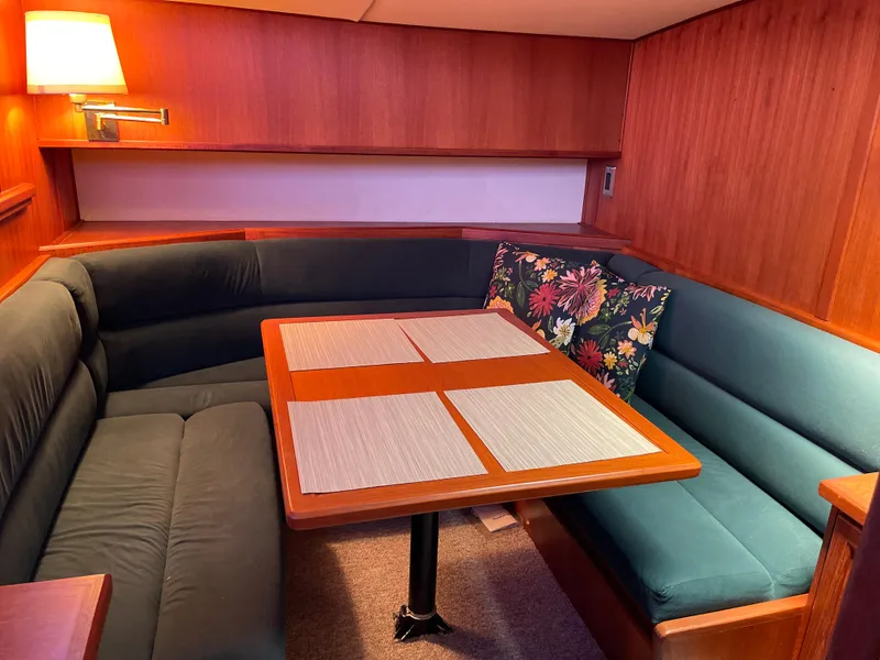 Slide: The Image of Dinette - 23