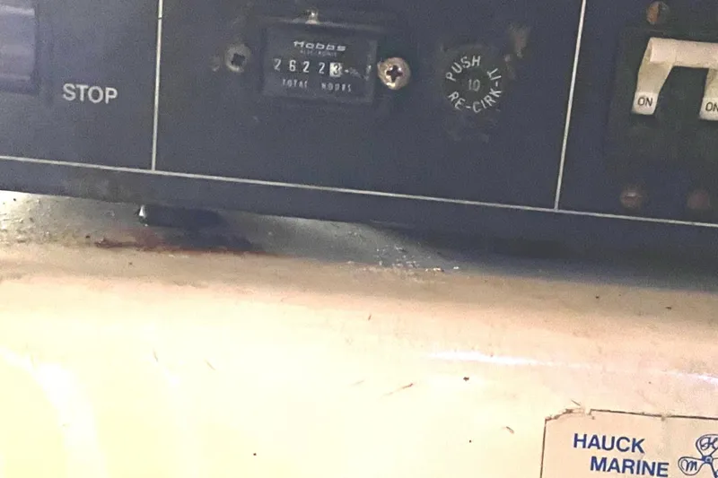Slide: The Image of Generator Hour Meter - 39