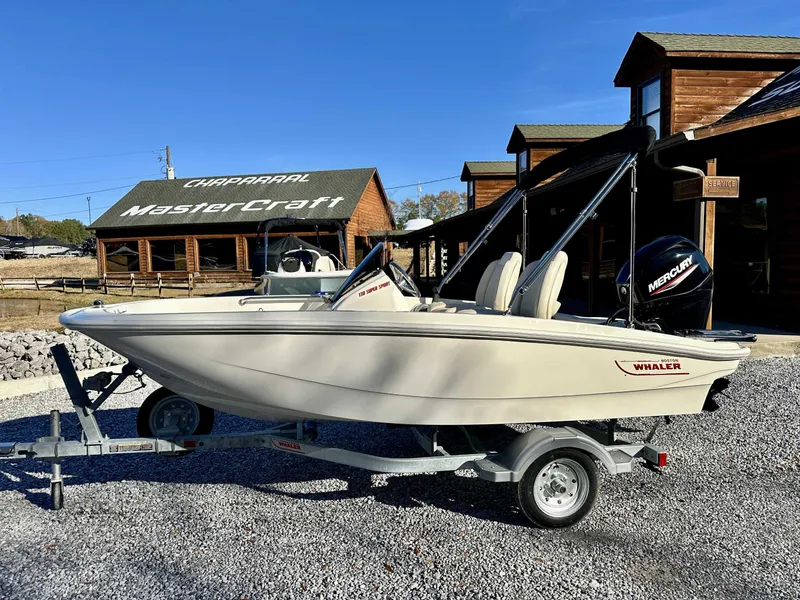 The Image of Boston Whaler 130 Super Sport 2025 - 1