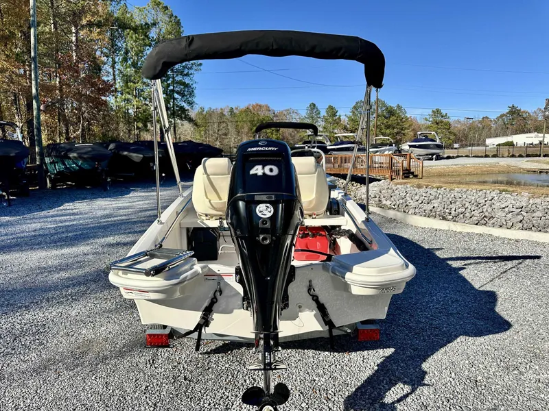 Slide: The Image of Boston Whaler 130 Super Sport 2025 - 9