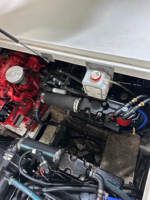 Slide: The Image of TWIN MERCRUESERS 5.7L - 11