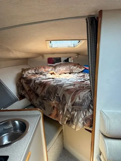 Slide: The Image of FORWARD BERTH - 18