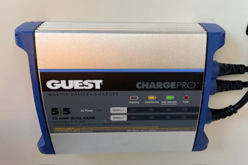 Slide: The Image of Sea Ray SPX 190 Outboard 2022 - 13