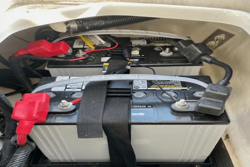 Slide: The Image of Sea Ray SPX 190 Outboard 2022 - 15