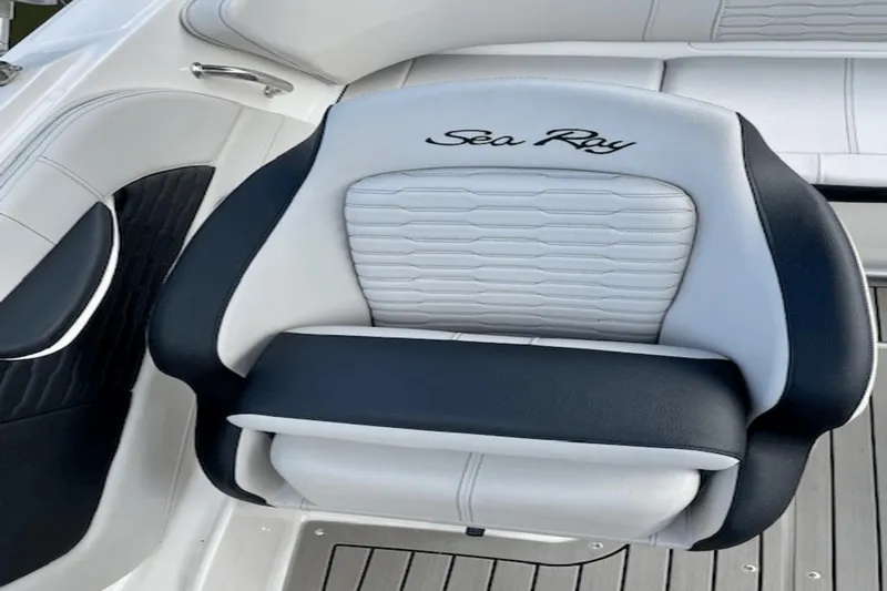 Slide: The Image of Sea Ray SPX 190 Outboard 2022 - 20