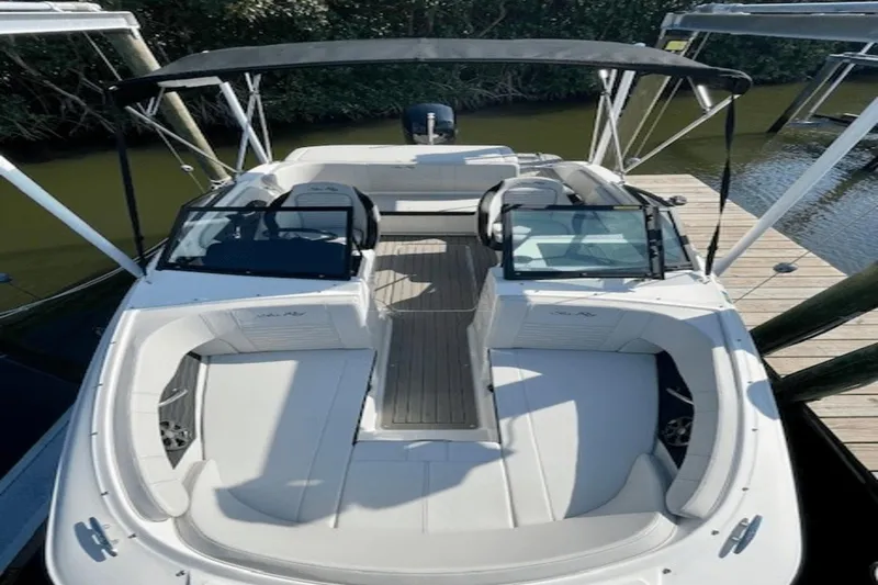 Slide: The Image of Sea Ray SPX 190 Outboard 2022 - 8