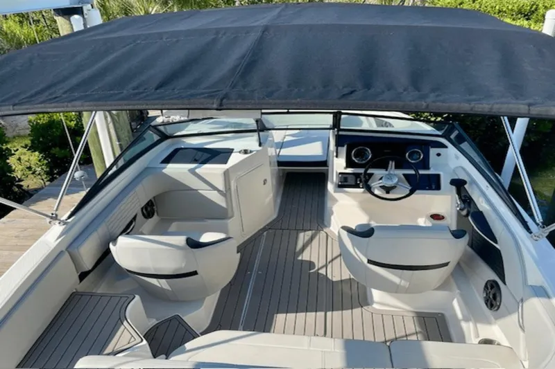 Slide: The Image of Sea Ray SPX 190 Outboard 2022 - 9