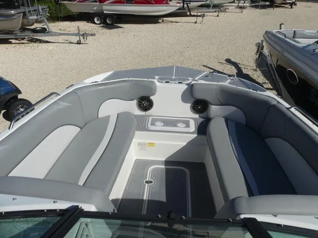 Slide: The Image of NauticStar 223 DC 2022 - 15