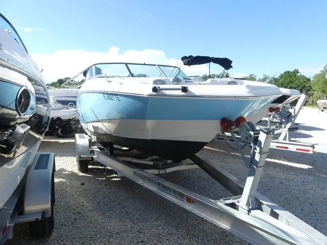 Slide: The Image of NauticStar 223 DC 2022 - 3