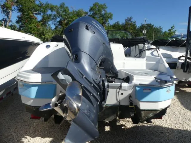 Slide: The Image of NauticStar 223 DC 2022 - 5