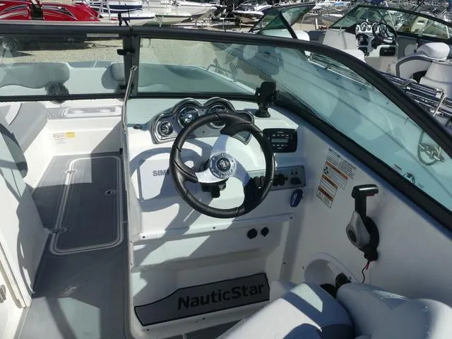 Slide: The Image of NauticStar 223 DC 2022 - 7