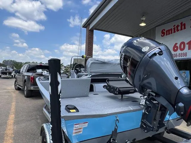 Slide: The Image of Xpress XP200CC 2025 - 6