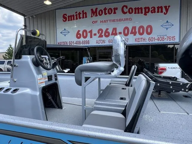 Slide: The Image of Xpress XP200CC 2025 - 8