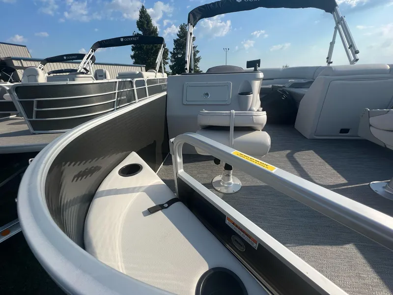 Slide: The Image of Godfrey Sweetwater Xperience 1680 FX 2023 - 9