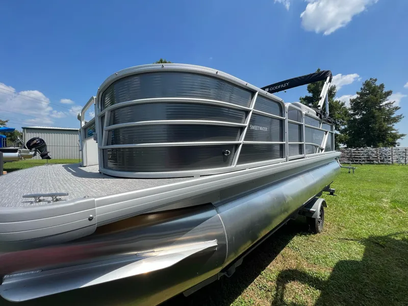 Slide: The Image of Godfrey Sweetwater Xperience 2086 FX 2023 - 13