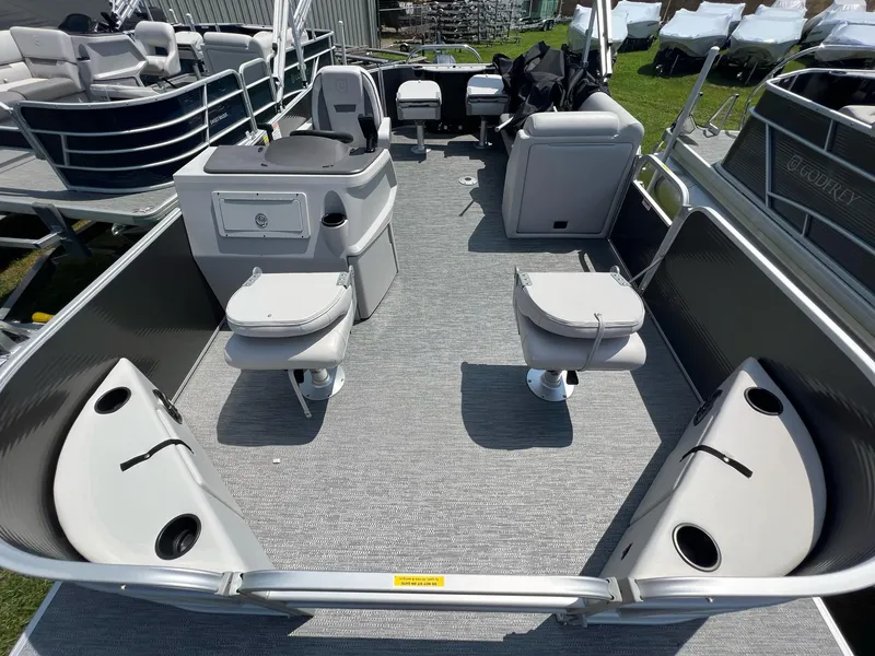 Slide: The Image of Godfrey Sweetwater Xperience 2086 FX 2023 - 14