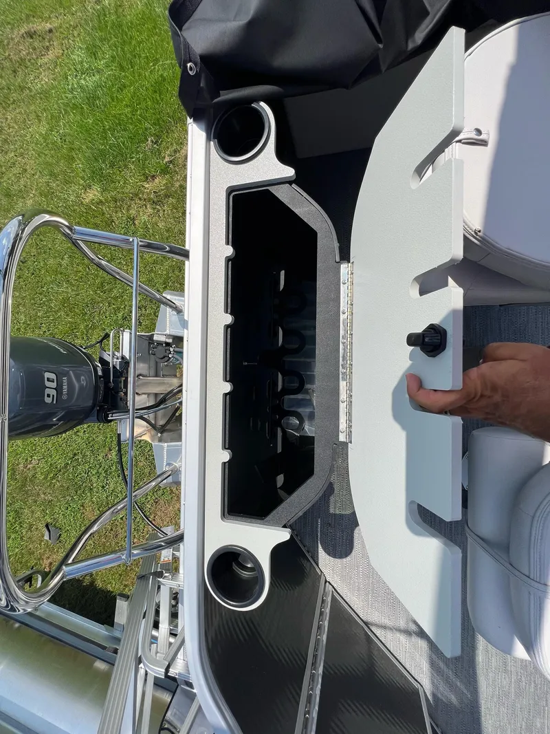 Slide: The Image of Godfrey Sweetwater Xperience 2086 FX 2023 - 26