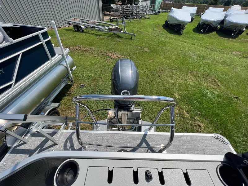 Slide: The Image of Godfrey Sweetwater Xperience 2086 FX 2023 - 28