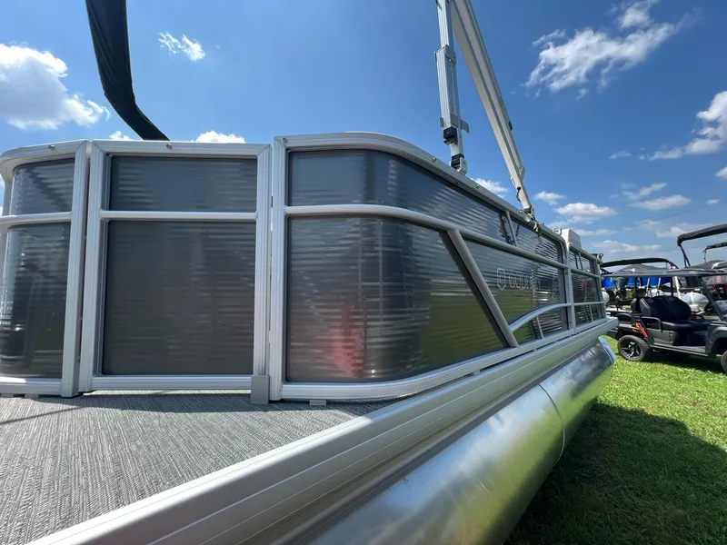 Slide: The Image of Godfrey Sweetwater Xperience 2086 FX 2023 - 6