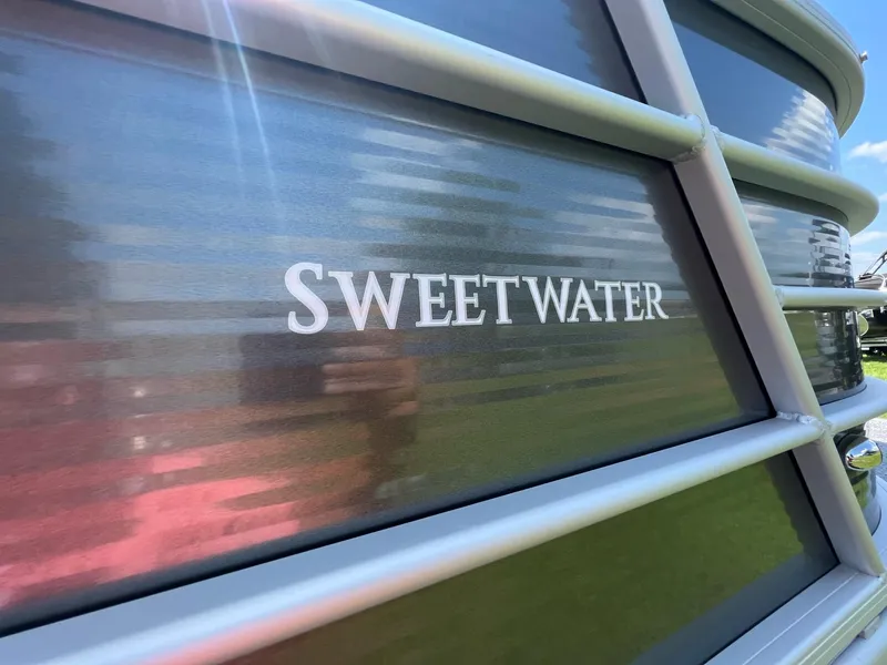 Slide: The Image of Godfrey Sweetwater Xperience 2086 FX 2023 - 8