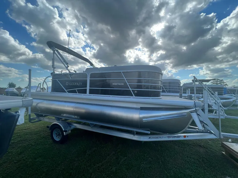 The Image of Godfrey Sweetwater Xperience 1880 CX 2023 - 1