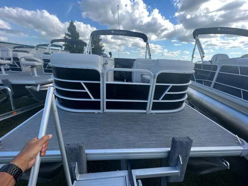 Slide: The Image of Godfrey Sweetwater Xperience 1880 CX 2023 - 3