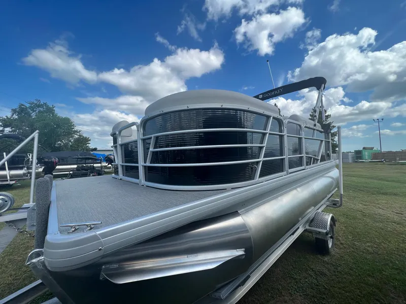 Slide: The Image of Godfrey Sweetwater Xperience 1880 CX 2023 - 5