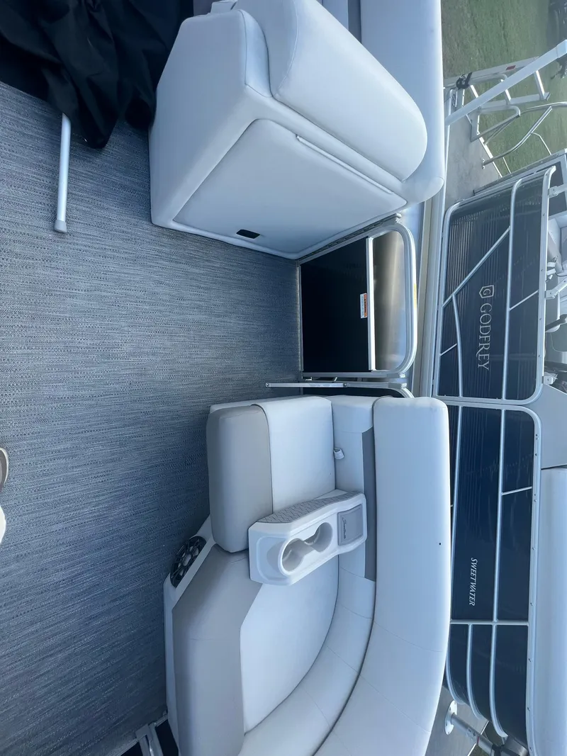 Slide: The Image of Godfrey Sweetwater Xperience 1880 CX 2023 - 9