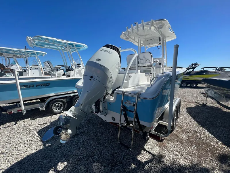 Slide: The Image of Sea Pro 222 Center Console 2024 - 6