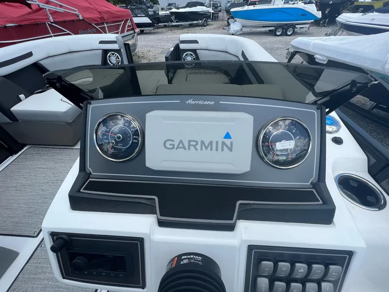 Slide: The Image of Hurricane FunDeck 2260 REF OB 2023 - 27