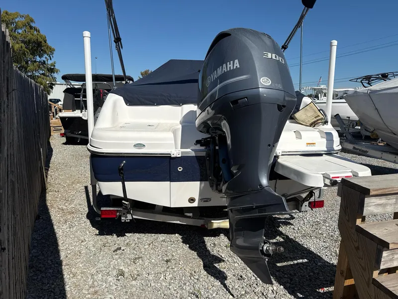 Slide: The Image of Hurricane SunDeck Sport 231 OB 2023 - 4