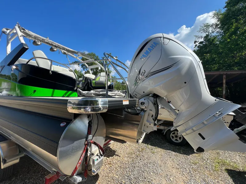 Slide: The Image of Godfrey XP 250 2023 - 13