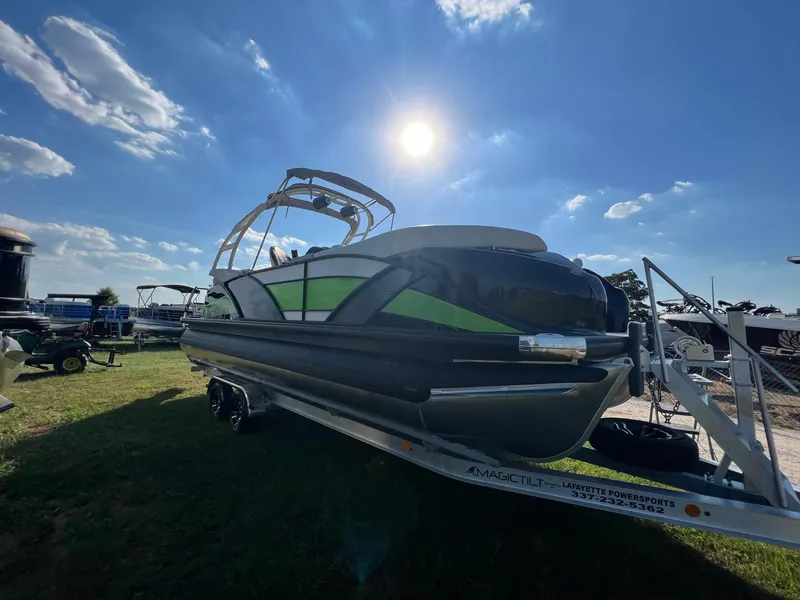 Slide: The Image of Godfrey XP 250 2023 - 22