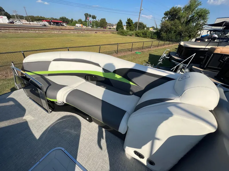 Slide: The Image of Godfrey XP 250 2023 - 24