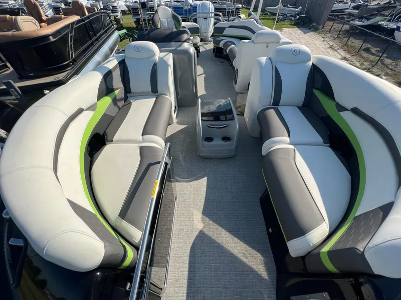 Slide: The Image of Godfrey XP 250 2023 - 26