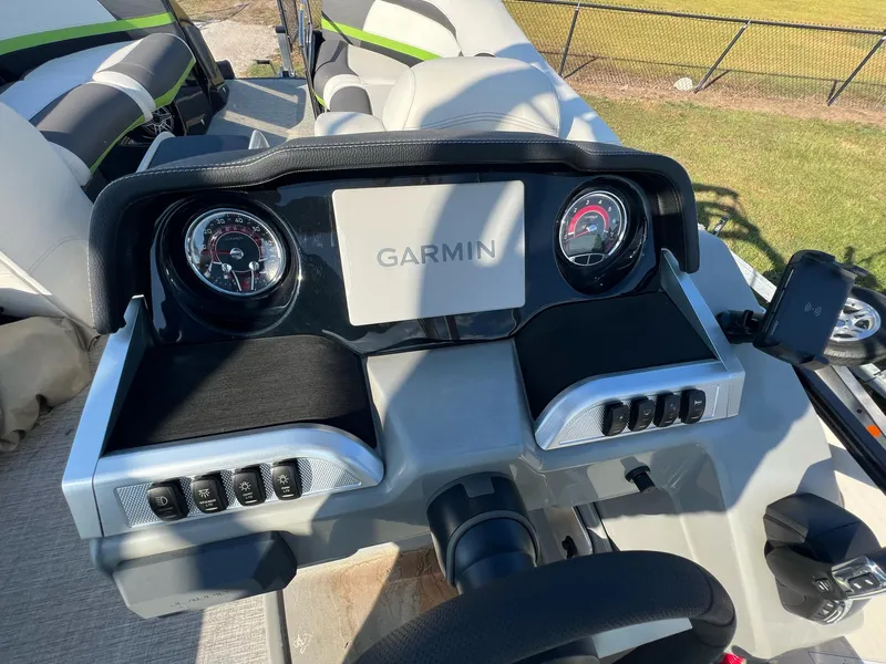 Slide: The Image of Godfrey XP 250 2023 - 32