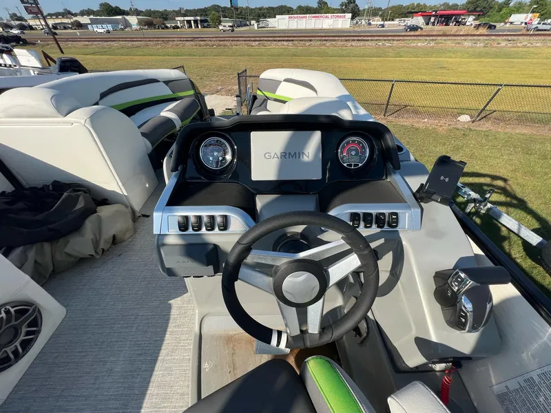 Slide: The Image of Godfrey XP 250 2023 - 4