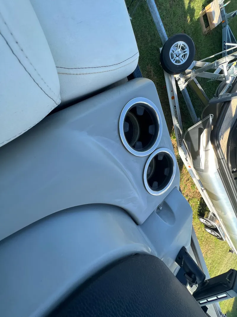 Slide: The Image of Godfrey XP 250 2023 - 43