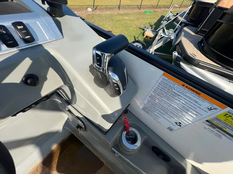 Slide: The Image of Godfrey XP 250 2023 - 49